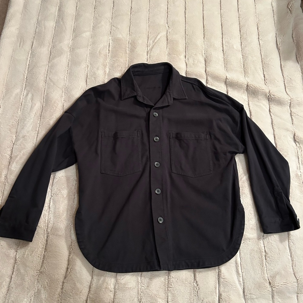 🥳 *SALE* Vuori Women's Mackenzie Shirt Jacket, Washed Black, Size XS/S